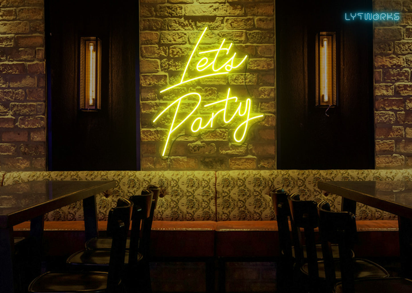 Neon "Lets Party"